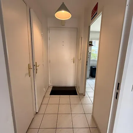Private Bedroom, In A House Of 2 Roomates *